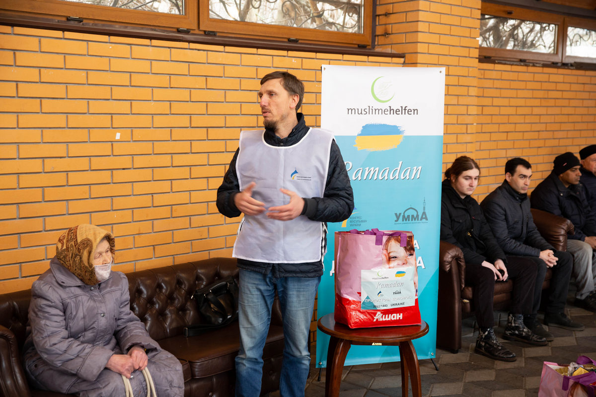 Конгрес мусульман України вкотре роздавав продукти нужденним